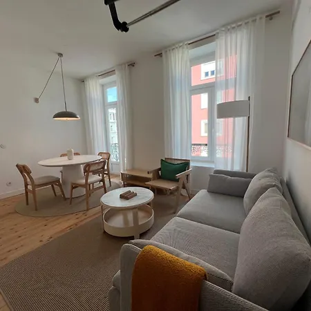 Dl Apartments Апартаменты